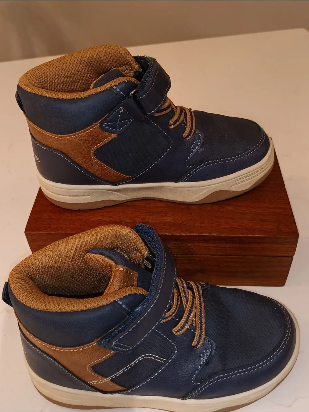 Stride Rite 360 Kids Navy and Brown High-Top Sneaker